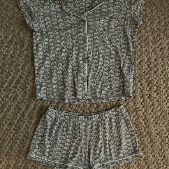 Roller Rabbit Pajamas - Picture 2 of 3
